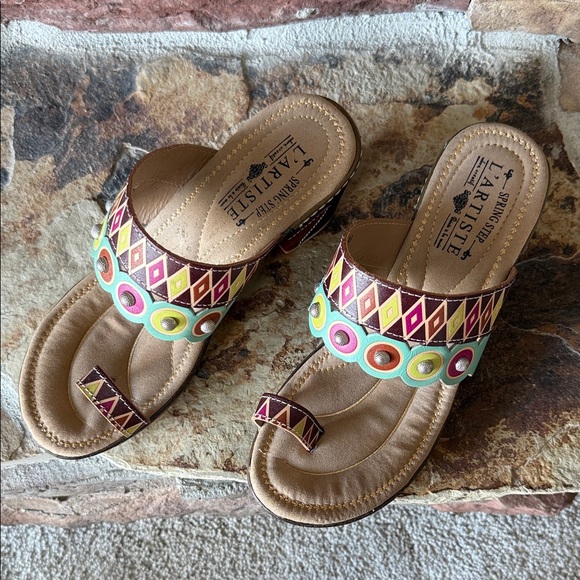 L'ATISTE Women's Colorful Geometric Sandals - Picture 4 of 8